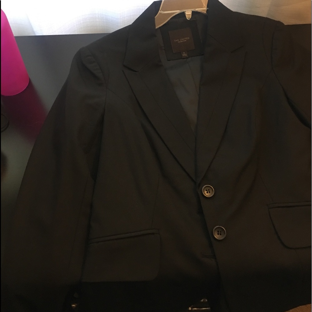 Size 8 the limited suit jacket black
